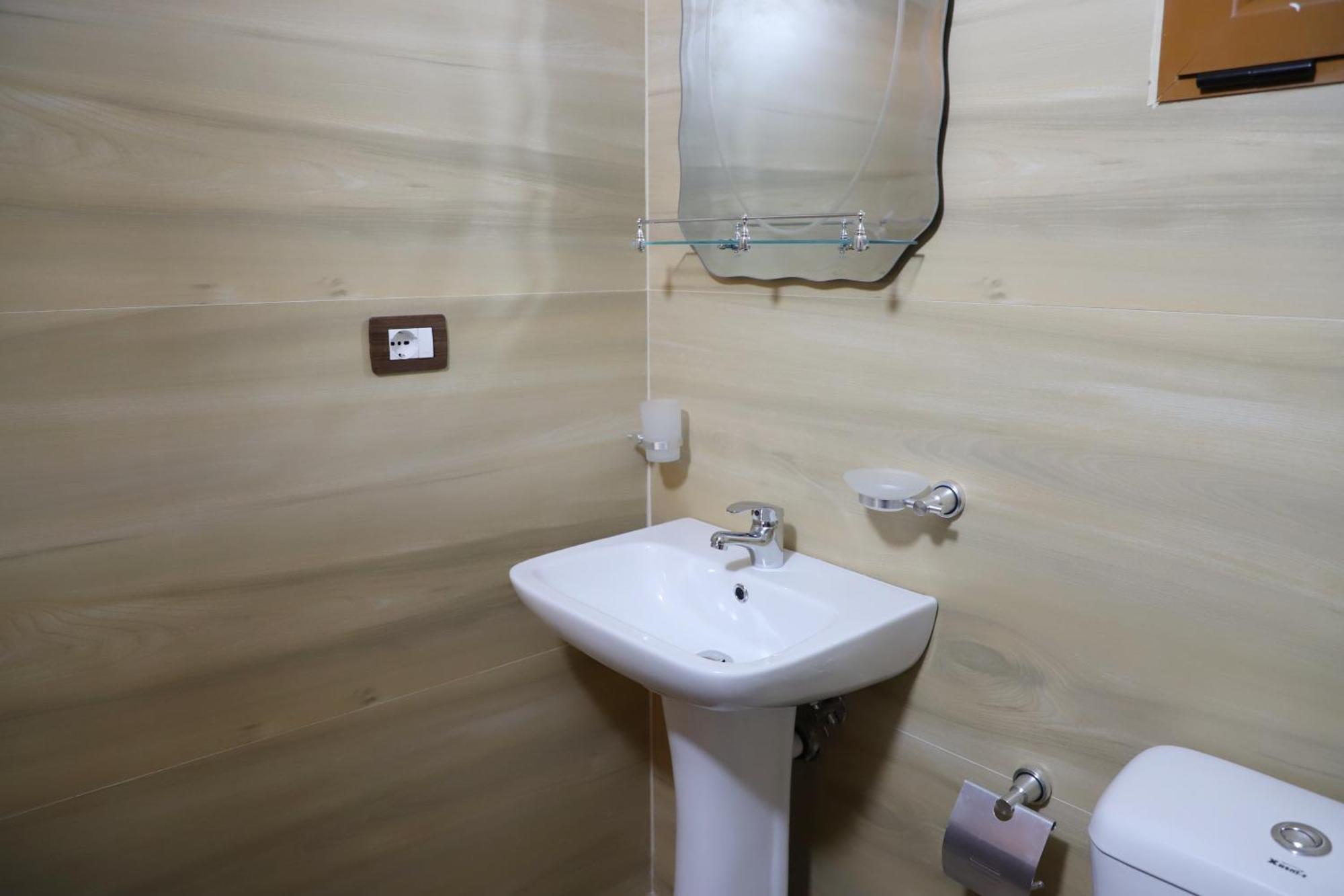 Bujtina Musta Guest House Berat Exterior foto