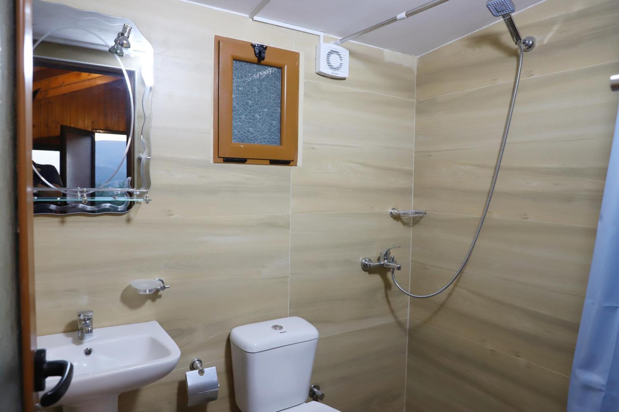 Bujtina Musta Guest House Berat Exterior foto