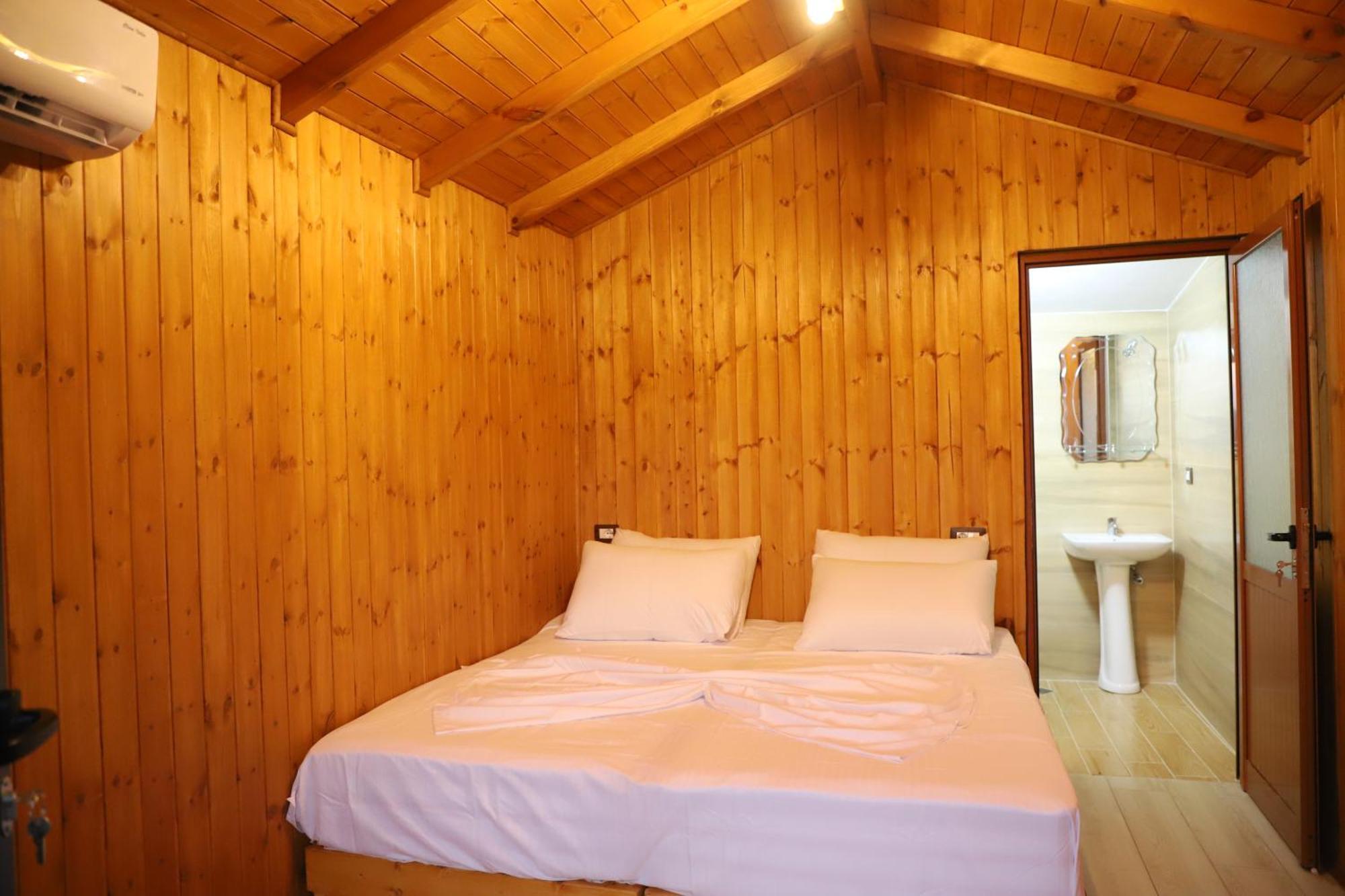 Bujtina Musta Guest House Berat Exterior foto