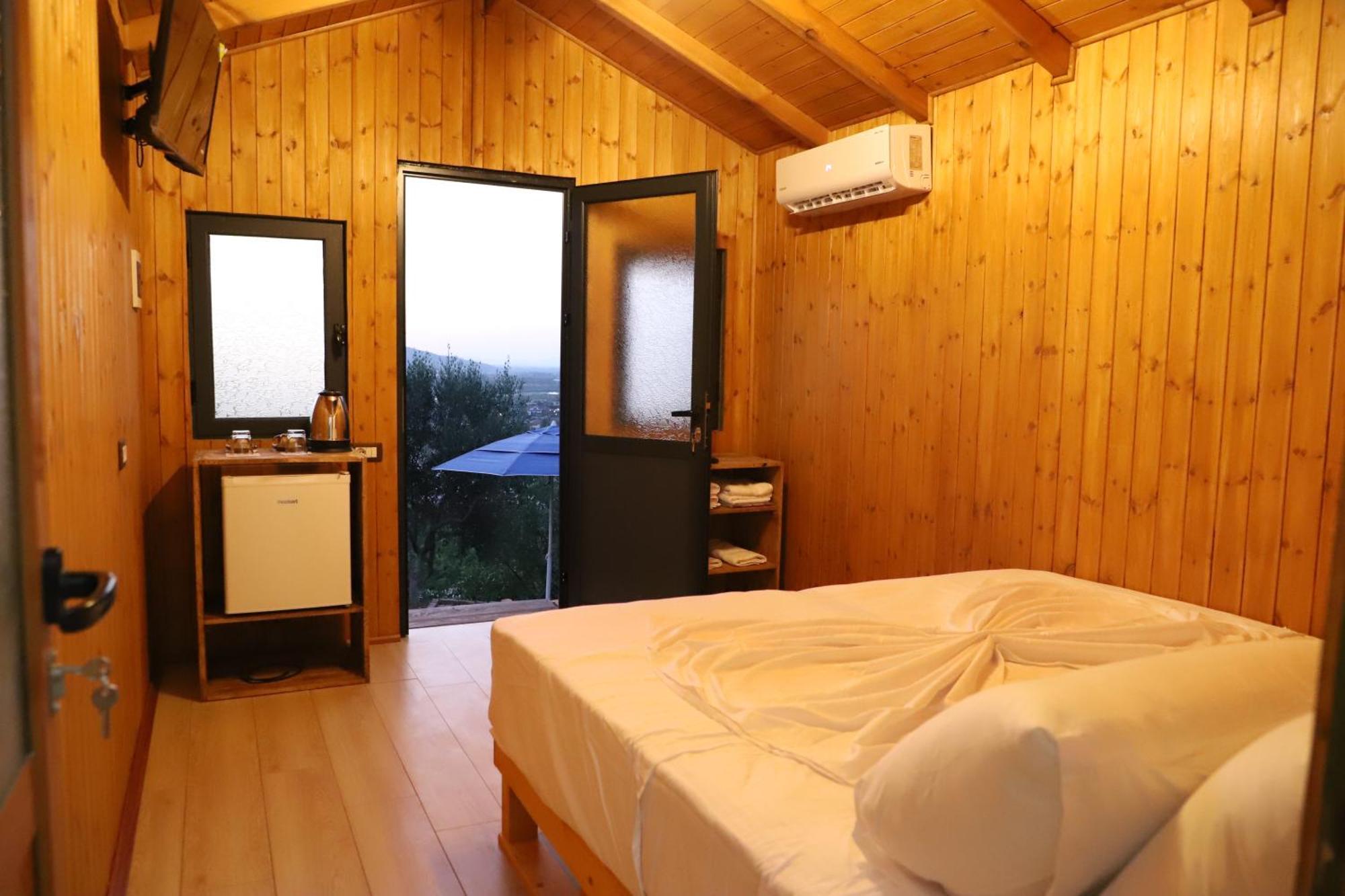Bujtina Musta Guest House Berat Exterior foto