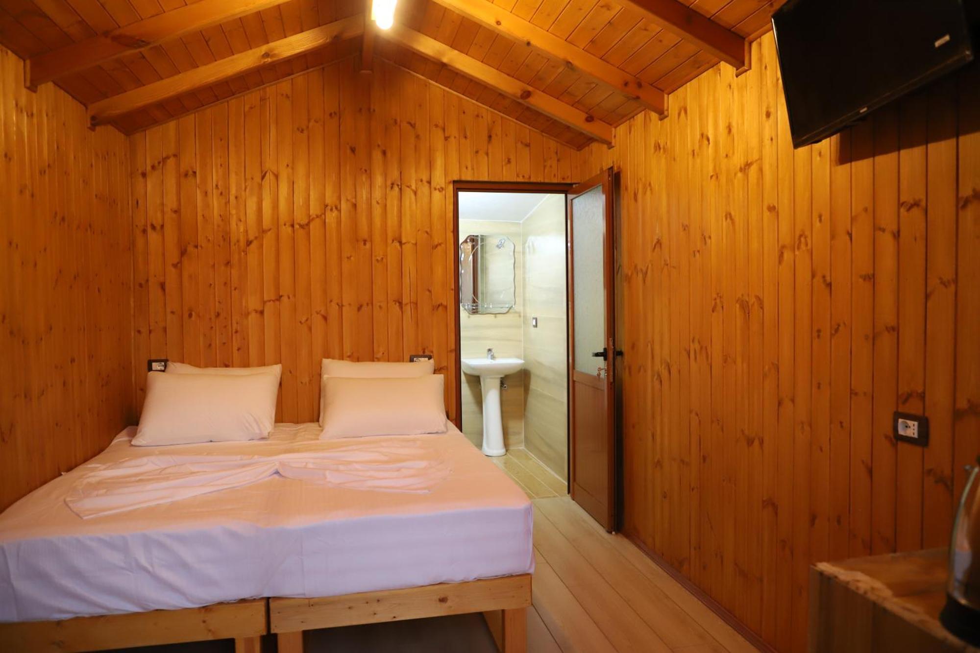 Bujtina Musta Guest House Berat Exterior foto